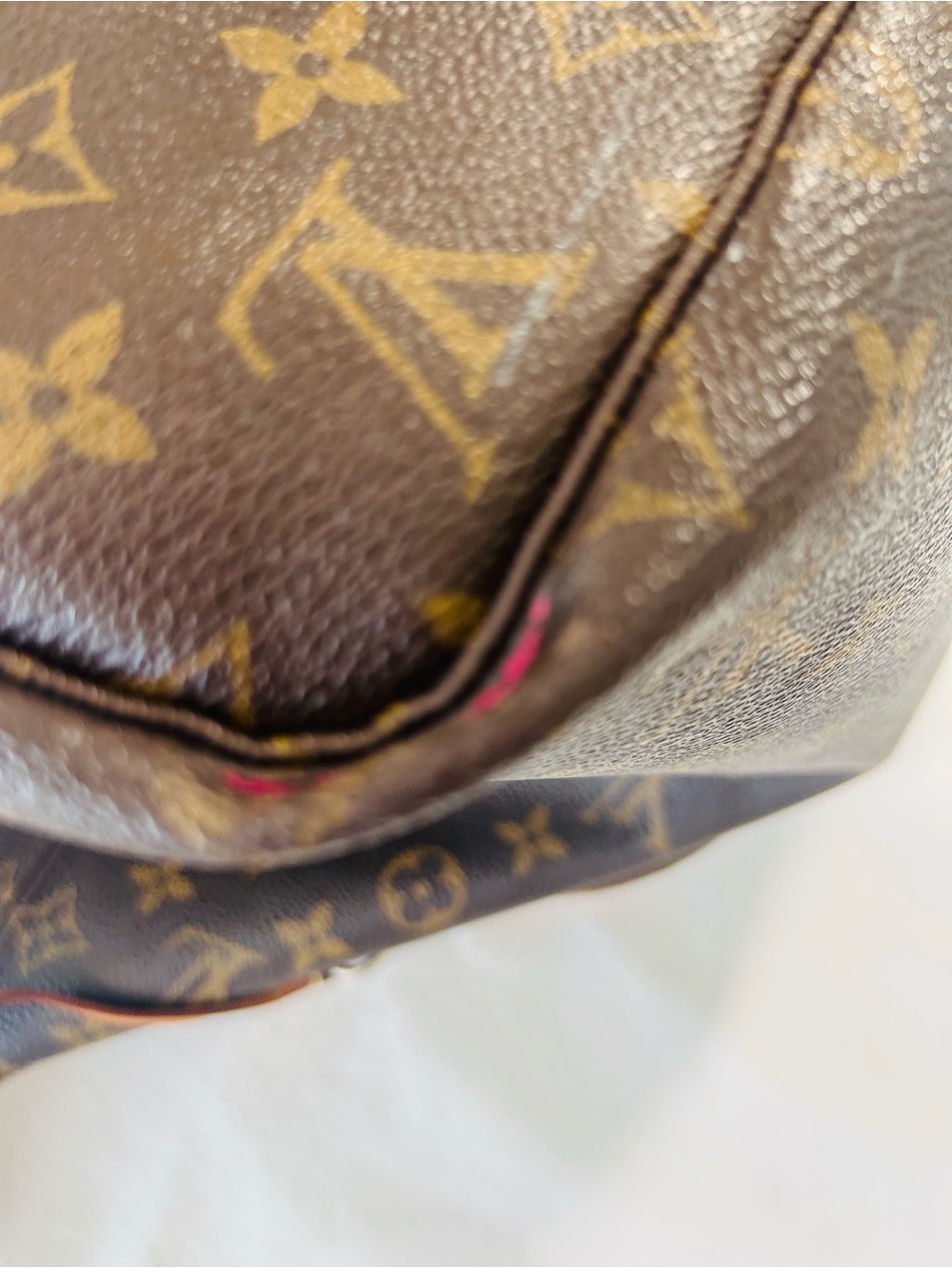 Louis Vuitton Neverfull GM 
❤️Bundle 2 items and save 10%❤️ - Picture 11 of 16
